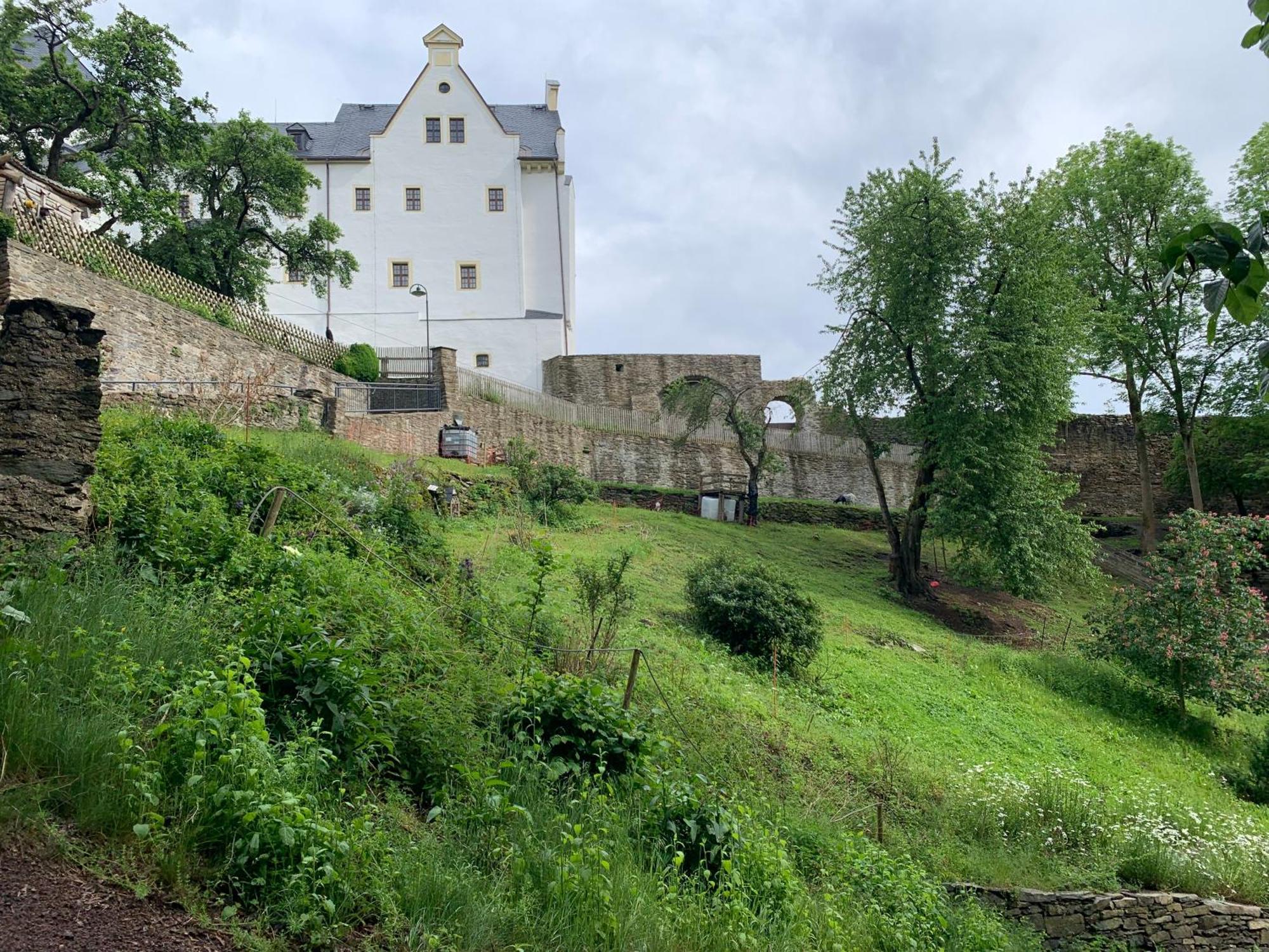 Am Schloss Wolkenstein, 86M2, 3Br, Babybett, Office 외부 사진